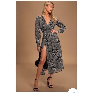NWT Lulus Black&White Print Love Sleeve Wrap Dress